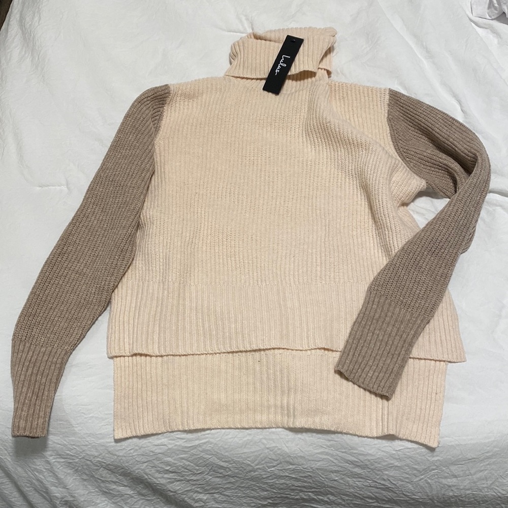 Brand new sweater from Lulus